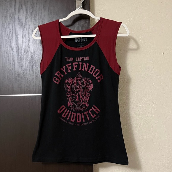 Harry Potter Gryffindor Quidditch Jersey - Picture 1 of 2